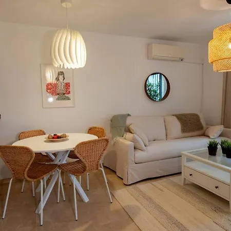 La Casa Bonita - Newly Renovated 2br With Private Terrace Apartment Benalmadena