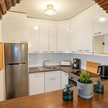 Apartment La Casa Bonita - Newly Renovated 2br With Private Terrace *