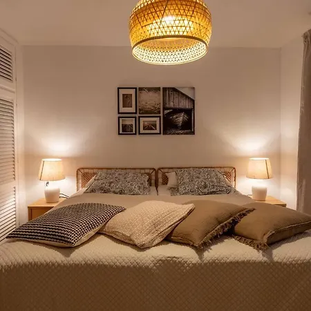 La Casa Bonita - Newly Renovated 2br With Private Terrace Benalmadena