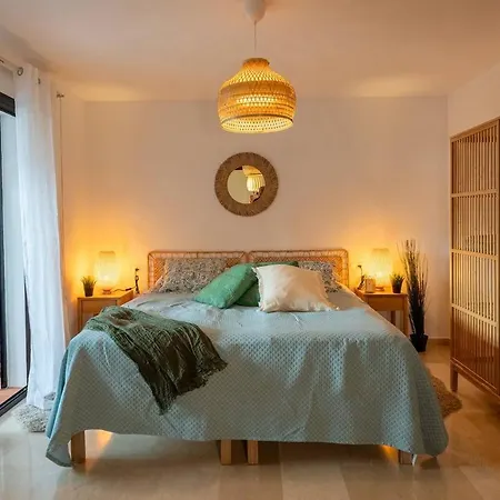 La Casa Bonita - Newly Renovated 2br With Private Terrace Apartment *