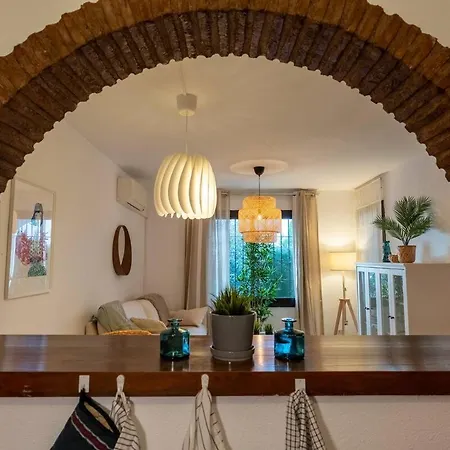 La Casa Bonita - Newly Renovated 2br With Private Terrace Benalmadena